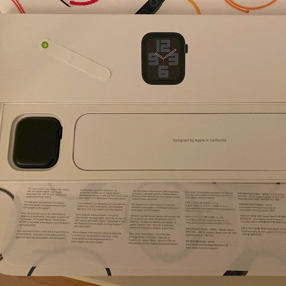 Apple Watch SE (2nd Gen) 44mm Midnight Aluminum GPS